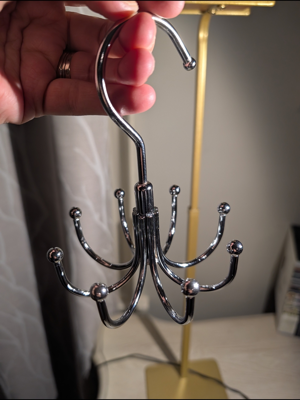 Metal Hook Rack in Chrome - Picture 5 of 8